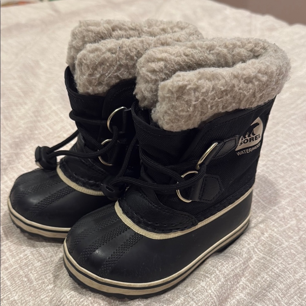 Sorel Black Kids Winter Boots. WATERPROOF!!!